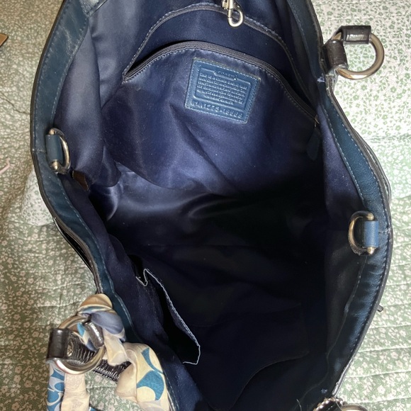 Coach Audrey navy Blue patent leather Glossy Tote Bag - Picture 3 of 5